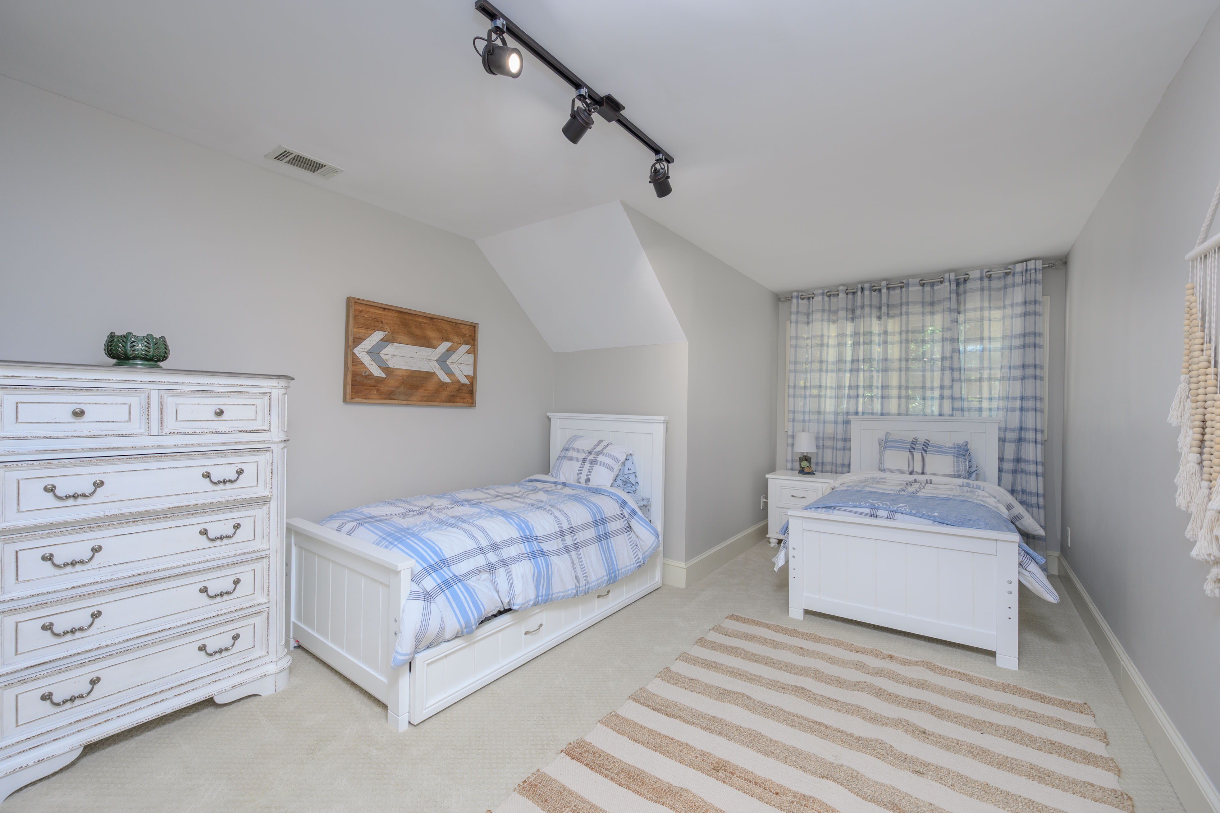 1010 Dogwood Drive image 20